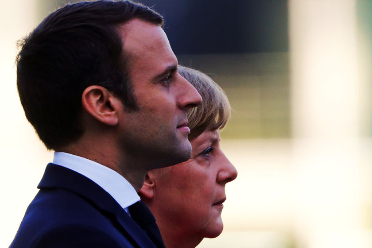 Встреча Меркель и Макрона: о чем говорили лидеры ФРГ и Франции во время переговоров Встреча Меркель и Макрона: о чем говорили лидеры ФРГ и Франции во время переговоров