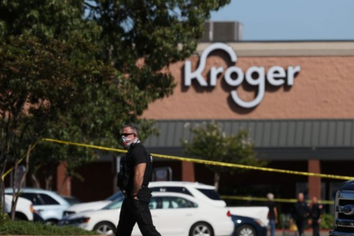 В штате Теннесси неизвестный открыл стрельбу в супермаркете: есть жертвы и пострадавшие В штате Теннесси неизвестный открыл стрельбу в супермаркете: есть жертвы и пострадавшие