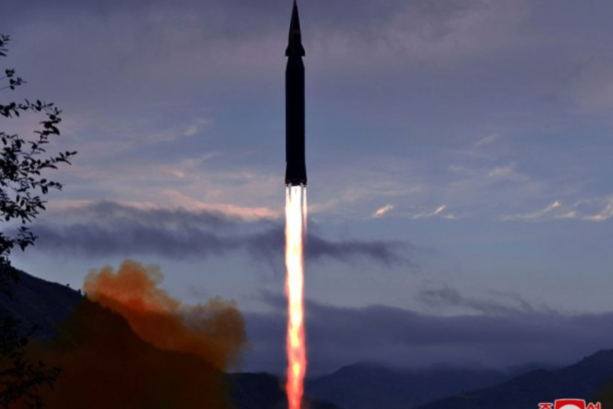 У КНДР підтвердили випробування нової гіперзвукової ракети У КНДР підтвердили випробування нової гіперзвукової ракети