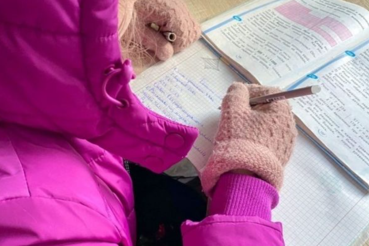 У Сєвєродонецьку прийнято рішення про переведення шкіл на дистанційне навчання У Сєвєродонецьку прийнято рішення про переведення шкіл на дистанційне навчання