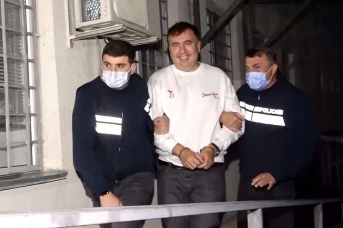 Саакашвілі у в'язниці оголосив голодування та вимагає зустрічі з українським консулом Саакашвілі у в'язниці оголосив голодування та вимагає зустрічі з українським консулом