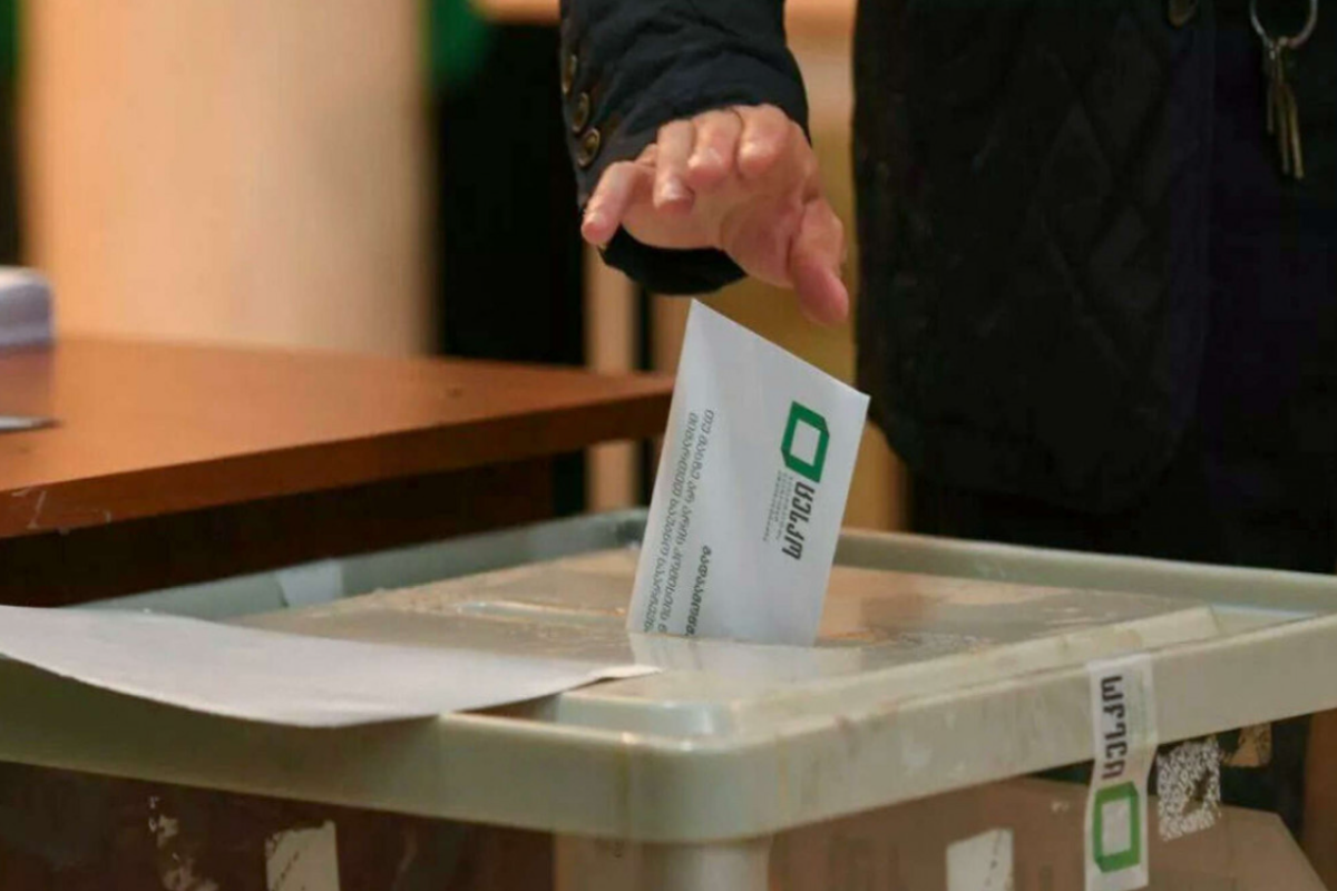 У Грузії проходить другий тур місцевих виборів У Грузії проходить другий тур місцевих виборів