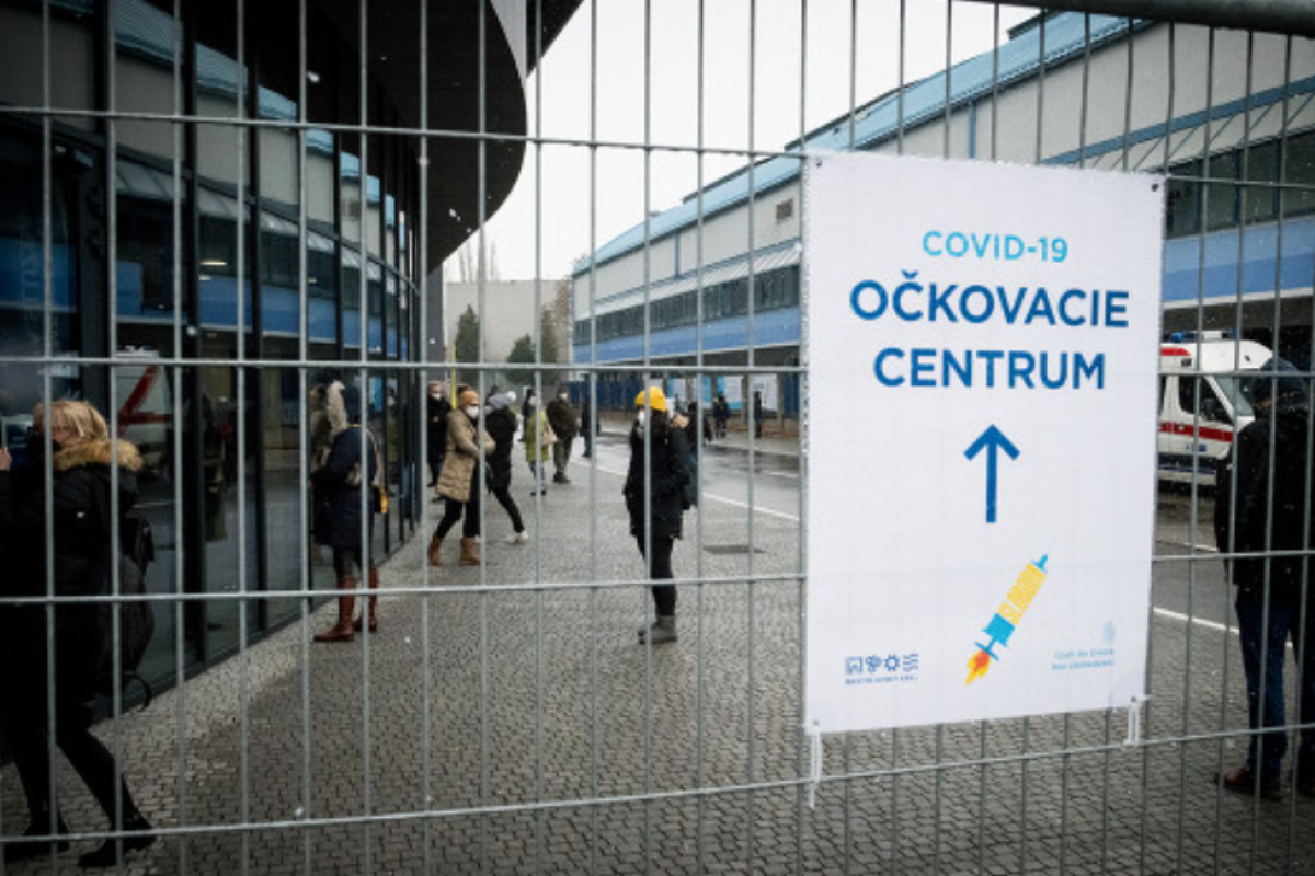 В Словакии вводят общенациональный двухнедельный локдаун В Словакии вводят общенациональный двухнедельный локдаун