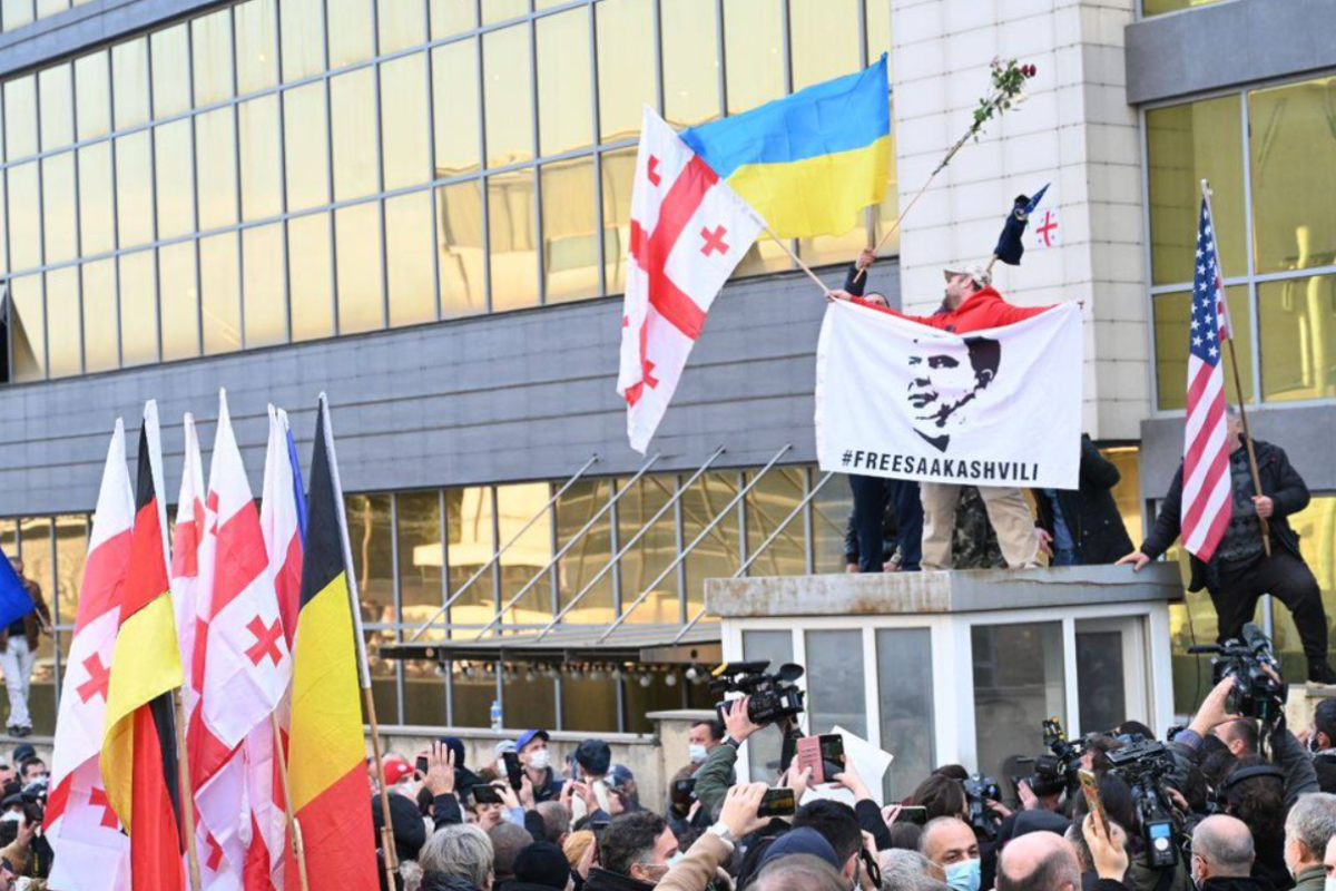 У Тбіліському міському суді почалися слухання у справі Саакашвілі