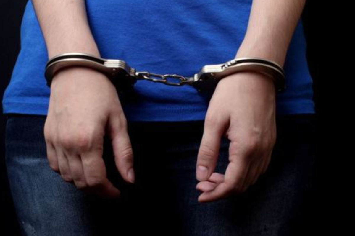 У Лисичанську молода жінка відправиться за ґрати за розбійний напад на 89-річного пенсіонера У Лисичанську молода жінка відправиться за ґрати за розбійний напад на 89-річного пенсіонера