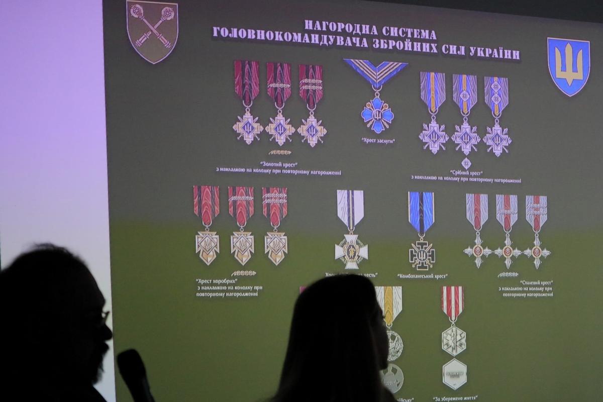 Главнокомандующий ВСУ утвердил новую систему боевых наград Главнокомандующий ВСУ утвердил новую систему боевых наград