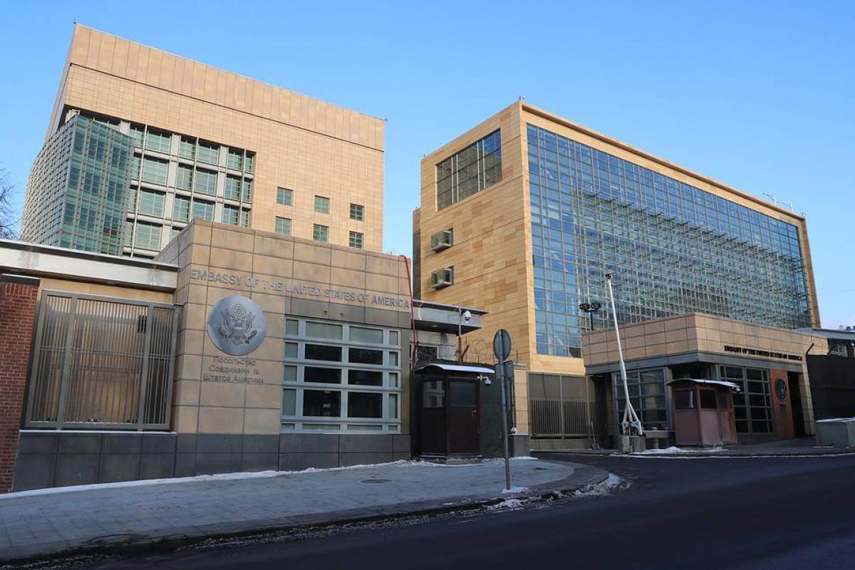 Россия высылает из Москвы часть сотрудников посольства США