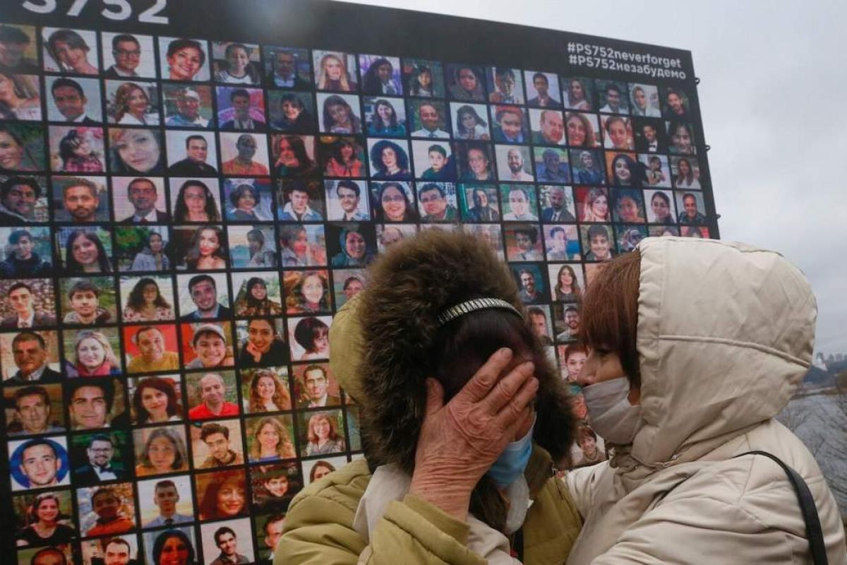 Иран заявил о готовности к двусторонним переговорам о сбитом самолете МАУ Иран заявил о готовности к двусторонним переговорам о сбитом самолете МАУ