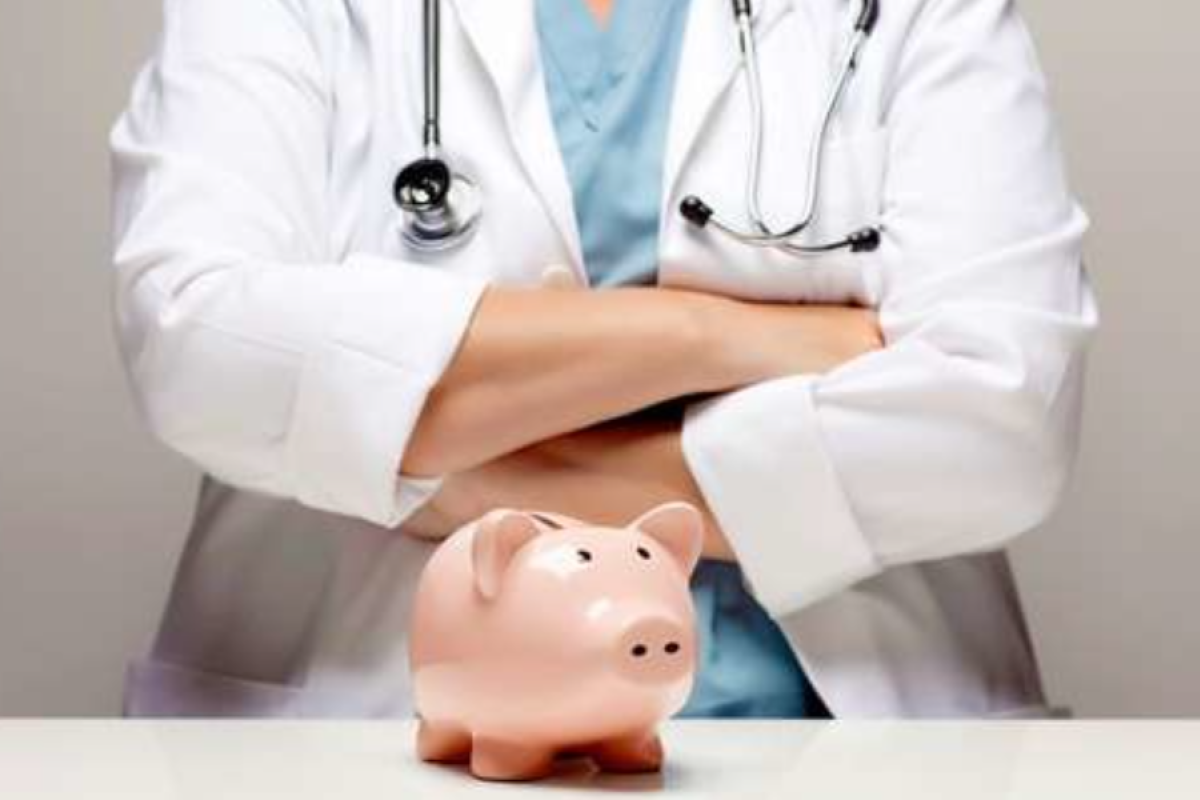 В Україні планують підняти зарплати медикам: передбачено надбавки в розмірі до 500% окладу В Україні планують підняти зарплати медикам: передбачено надбавки в розмірі до 500% окладу