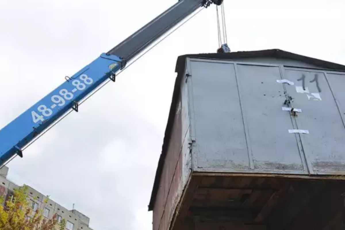 У Сєвєродонецьку демонтують розміщені з порушенням металеві контейнери: адреси У Сєвєродонецьку демонтують розміщені з порушенням металеві контейнери: адреси