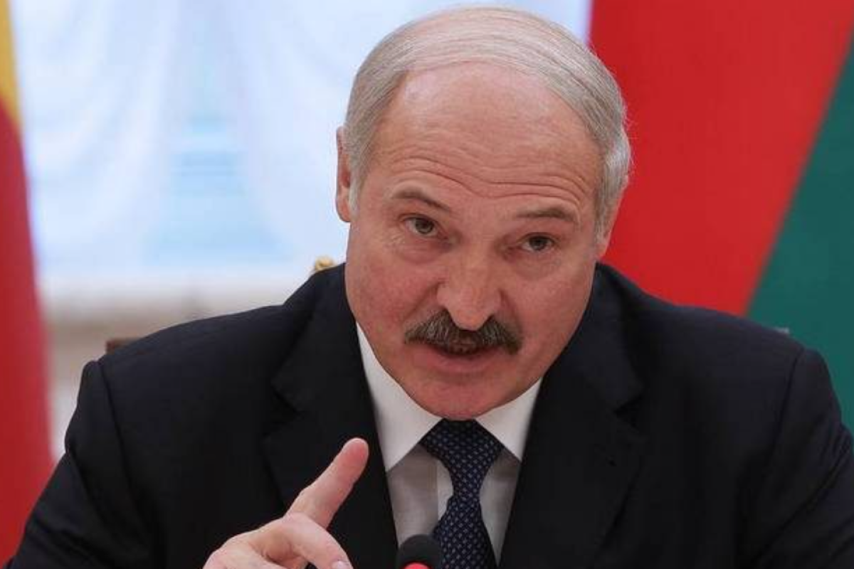 Лукашенко порадив громадянам Казахстану стати на коліна та вибачитися перед військовими Лукашенко порадив громадянам Казахстану стати на коліна та вибачитися перед військовими