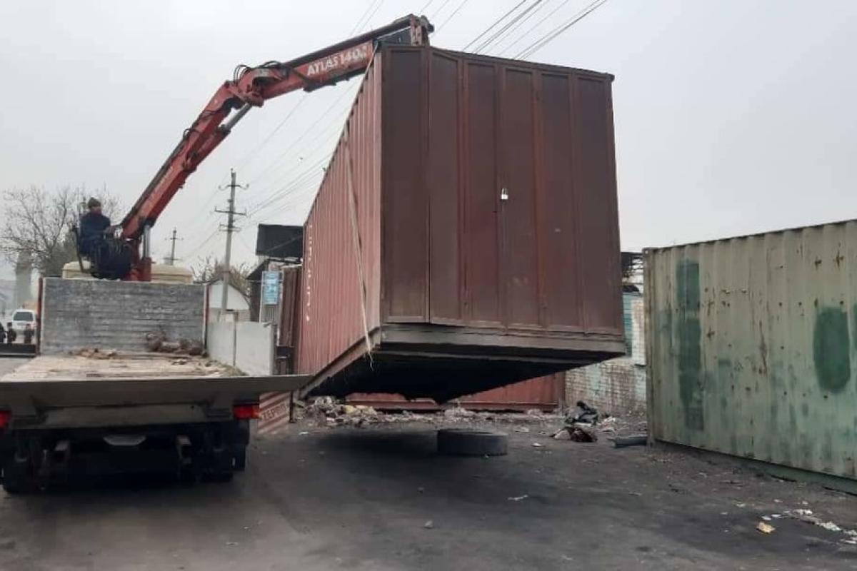 У Сєвєродонецьку по всьому місту демонтують розміщені з порушенням кіоски, контейнери та павільйони: адреси