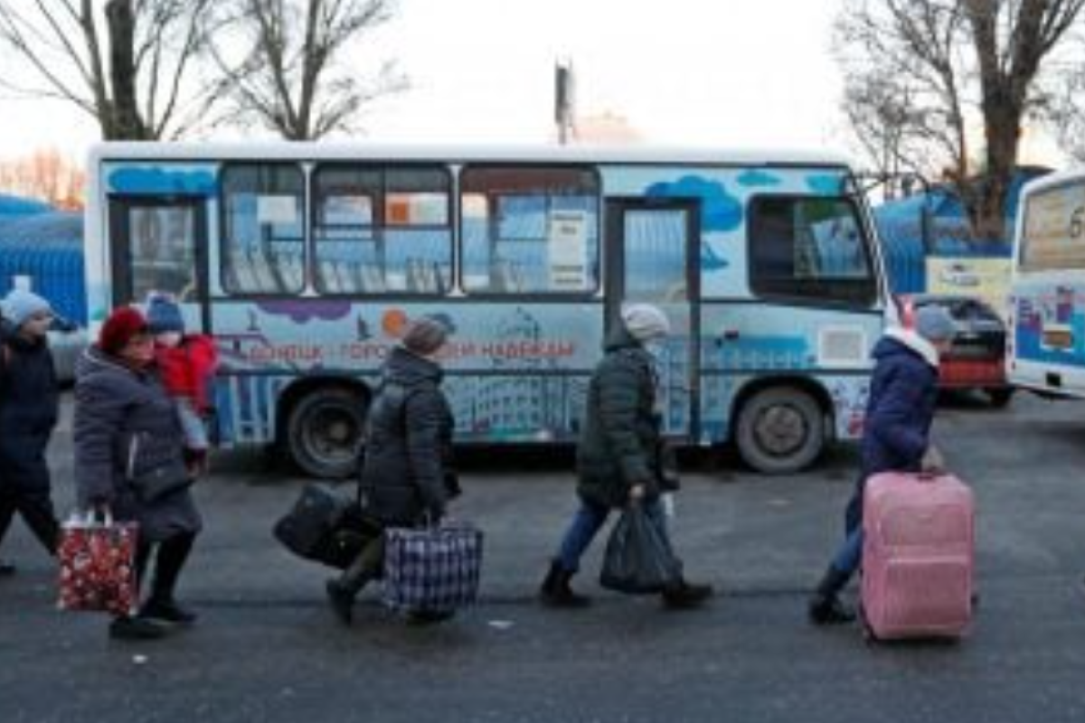 Россия ввела режим ЧС в Ростовской области: реакция россиян на приезд "беженцев" из ОРДЛО Россия ввела режим ЧС в Ростовской области: реакция россиян на приезд "беженцев" из ОРДЛО