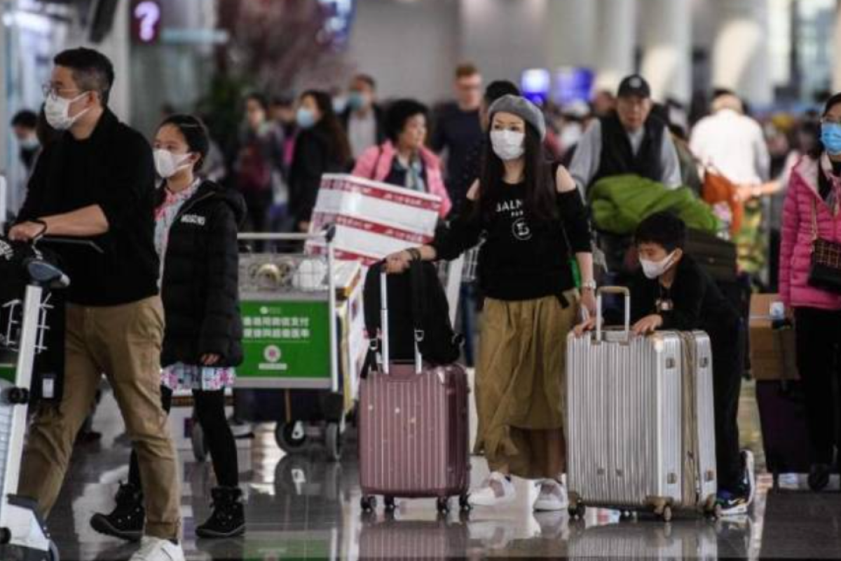 США та низка країн закликали своїх громадян негайно покинути Україну США та низка країн закликали своїх громадян негайно покинути Україну