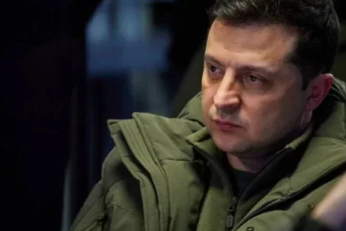 По всій території України вводиться воєнний стан По всій території України вводиться воєнний стан