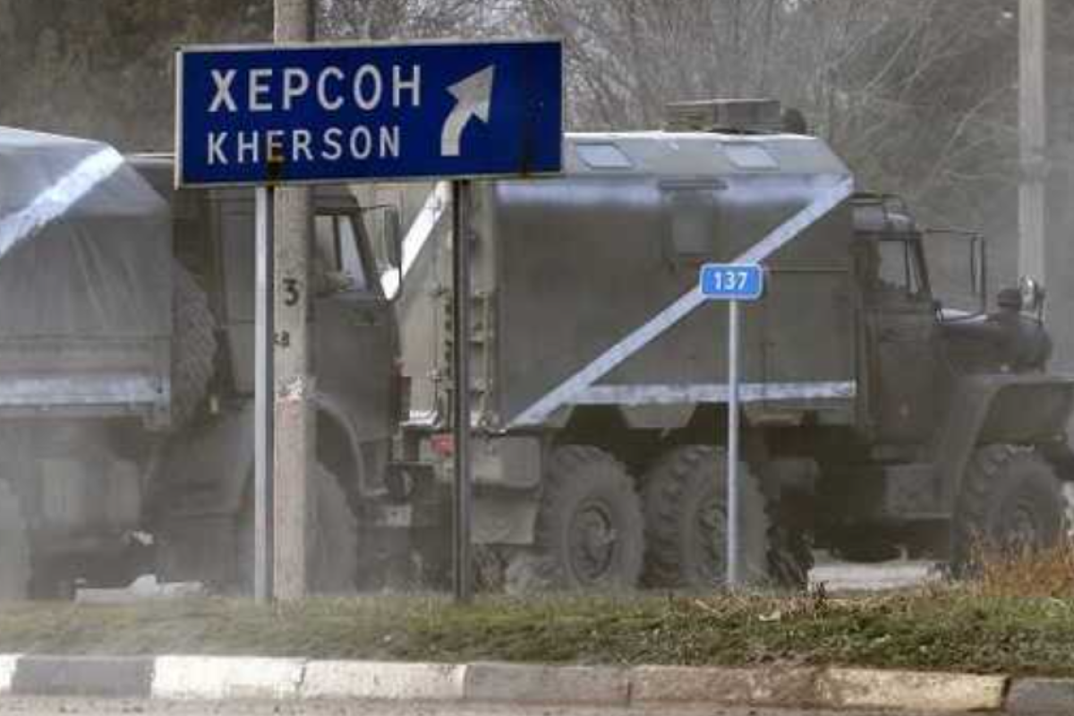В Херсоне оккупанты начали транслировать 24 российских телеканала В Херсоне оккупанты начали транслировать 24 российских телеканала