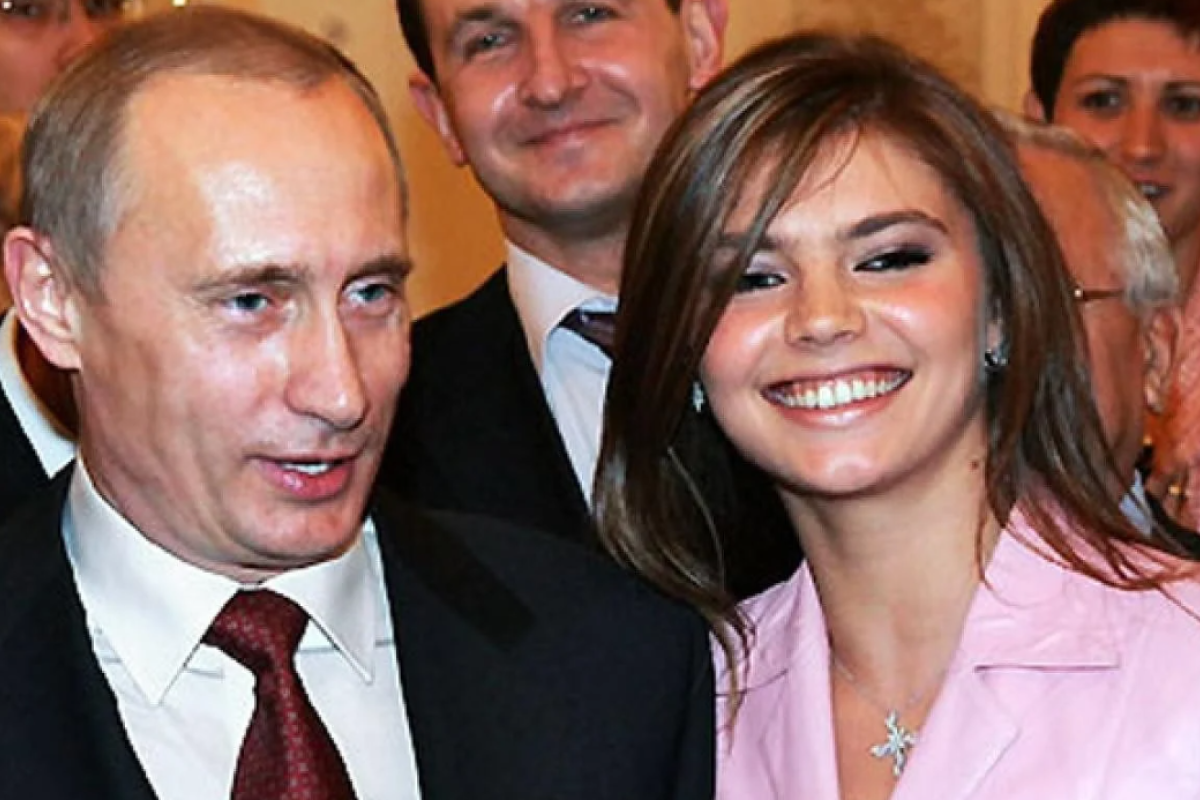 Великобритания ввела санкции против Алины Кабаевой и родственников Путина Великобритания ввела санкции против Алины Кабаевой и родственников Путина