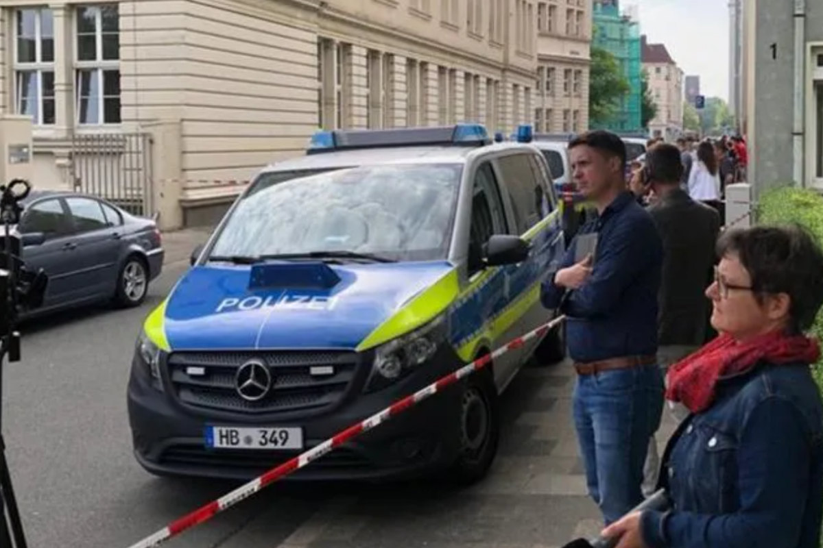 В Германии неизвестный устроил стрельбу в гимназии: есть пострадавший