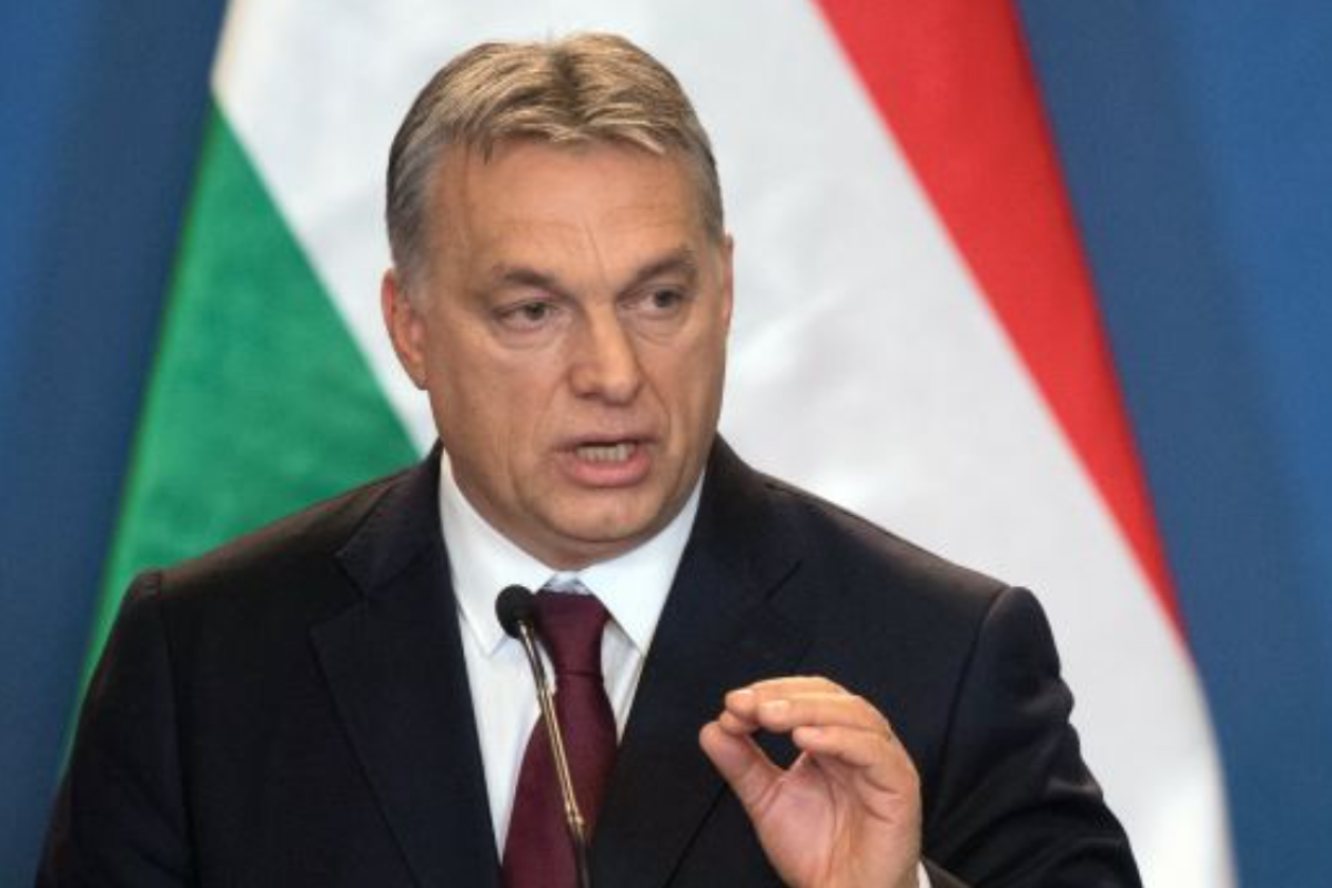 В Угорщині запровадили надзвичайний стан через війну в Україні В Угорщині запровадили надзвичайний стан через війну в Україні