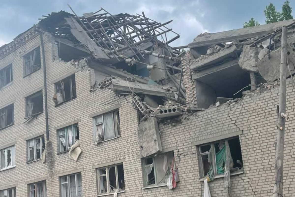 В Донецкой области оккупанты за сутки обстреляли 13 населенных пунктов: погибли 5 человек, есть раненые В Донецкой области оккупанты за сутки обстреляли 13 населенных пунктов: погибли 5 человек, есть раненые