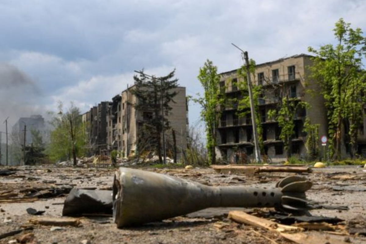 Тривають вуличні бої, місто під щільним вогнем, багато руйнувань: Стрюк про ситуацію у Сєвєродонецьку Тривають вуличні бої, місто під щільним вогнем, багато руйнувань: Стрюк про ситуацію у Сєвєродонецьку