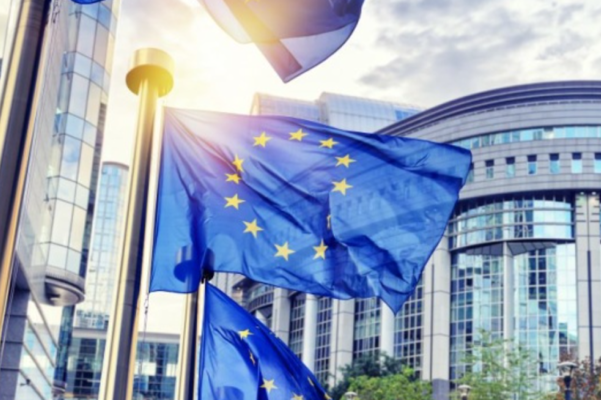 У Брюсселі стартує саміт, на якому розглянуть надання Україні статусу кандидата в ЄС У Брюсселі стартує саміт, на якому розглянуть надання Україні статусу кандидата в ЄС
