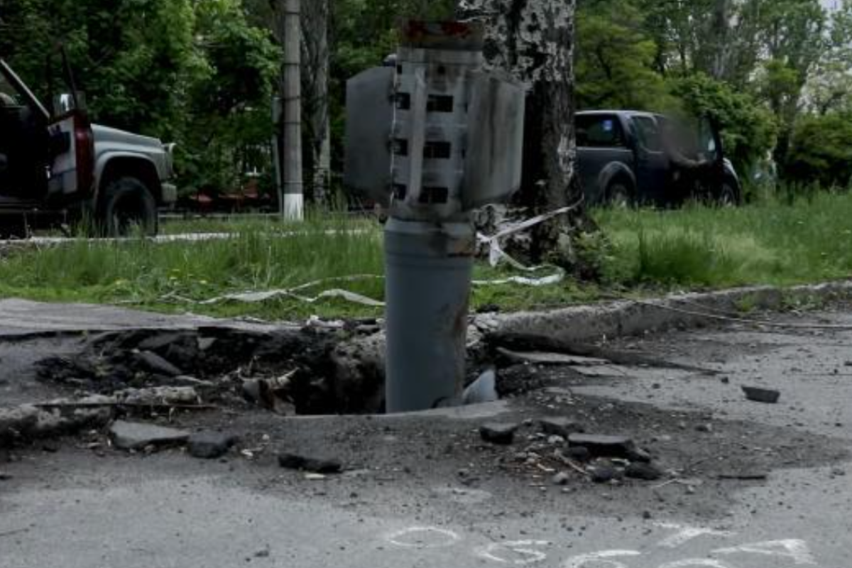 Накривають вогнем цілі квартали: відео з Лисичанська, яке нещадно знищує російська армія Накривають вогнем цілі квартали: відео з Лисичанська, яке нещадно знищує російська армія