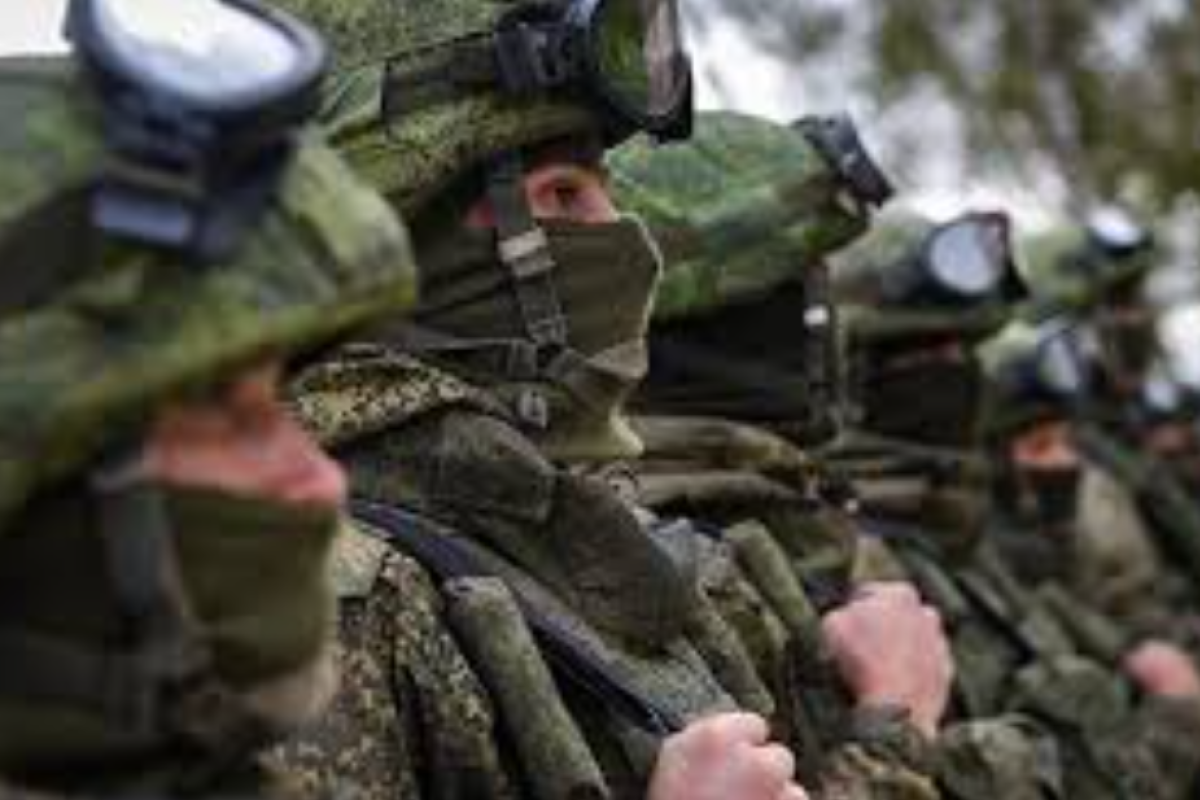 У РФ запропонували брати до армії контрактників відразу після школи У РФ запропонували брати до армії контрактників відразу після школи