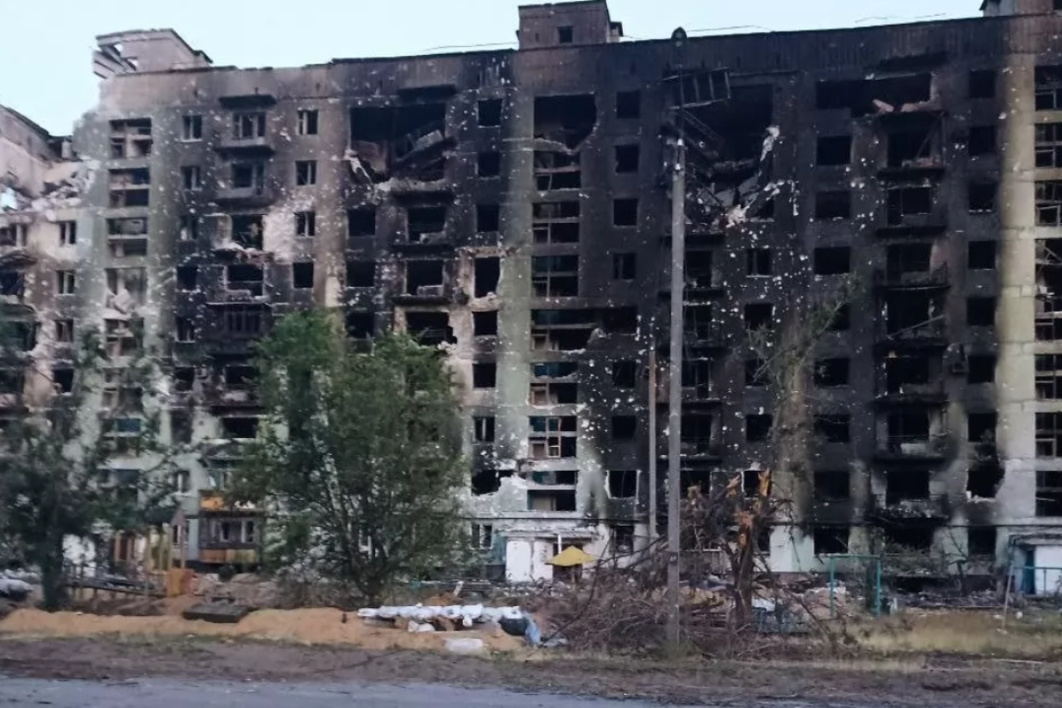 "Трупов не сосчитать": Защитники Северодонецка перемололи немало российских "освободителей" "Трупов не сосчитать": Защитники Северодонецка перемололи немало российских "освободителей"