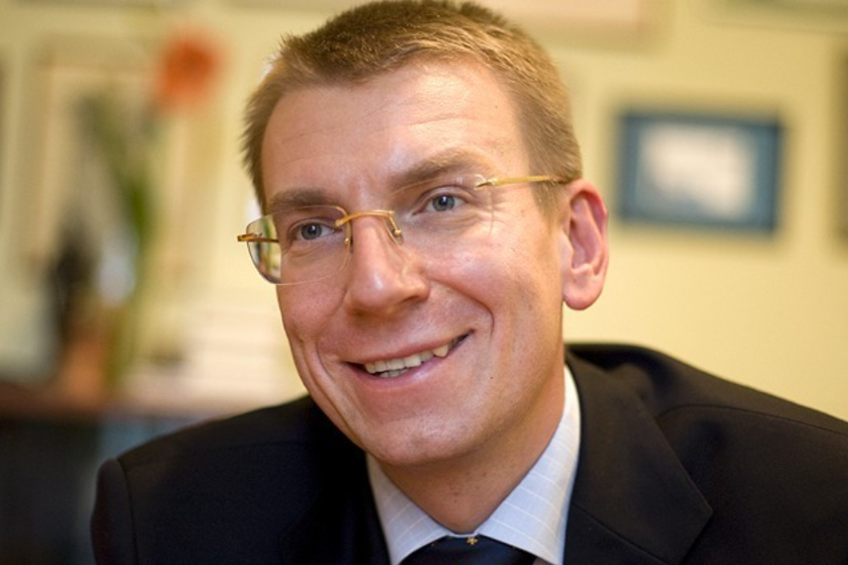 У Латвії російських окупантів оригінально привітали із Днем РФ У Латвії російських окупантів оригінально привітали із Днем РФ