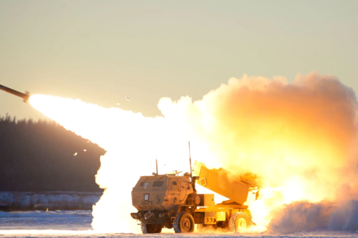 Рєзніков упевнений, що Україна отримає ракети до HIMARS з великою дальністю