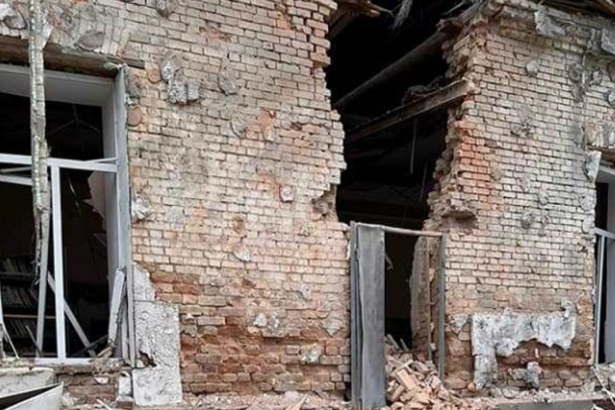 "Нас ждут непростые выходные": Власти Сумщины призвали жителей эвакуироваться "Нас ждут непростые выходные": Власти Сумщины призвали жителей эвакуироваться