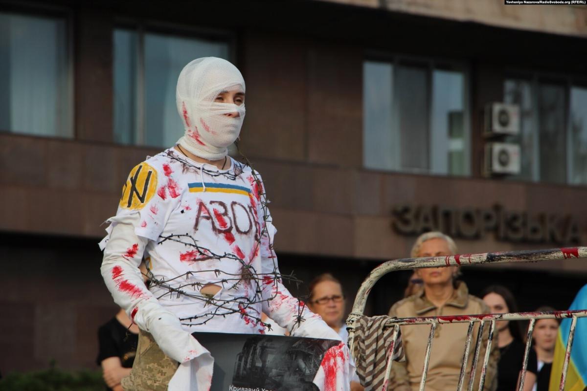 В городах Украины и Европы прошли акции в поддержку военнопленных с "Азовстали"