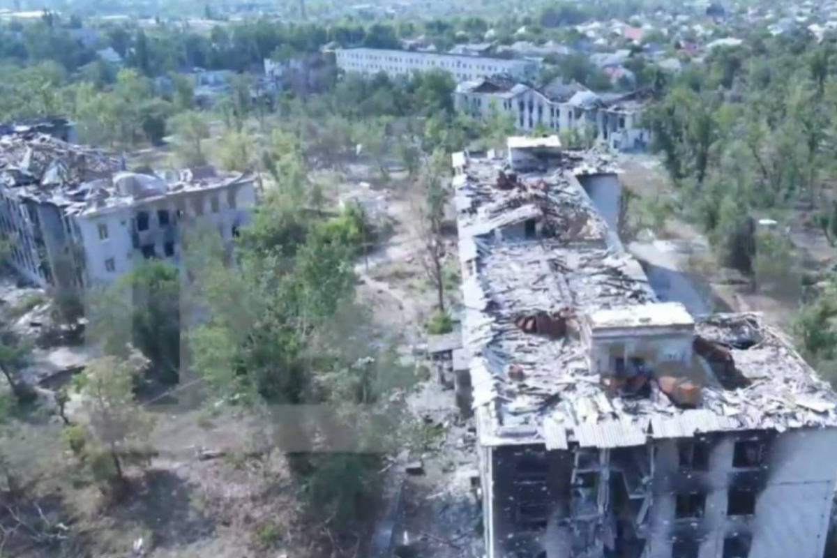 Во что "освободители" превратили роддом в Северодонецке: видео с высоты птичьего полета Во что "освободители" превратили роддом в Северодонецке: видео с высоты птичьего полета