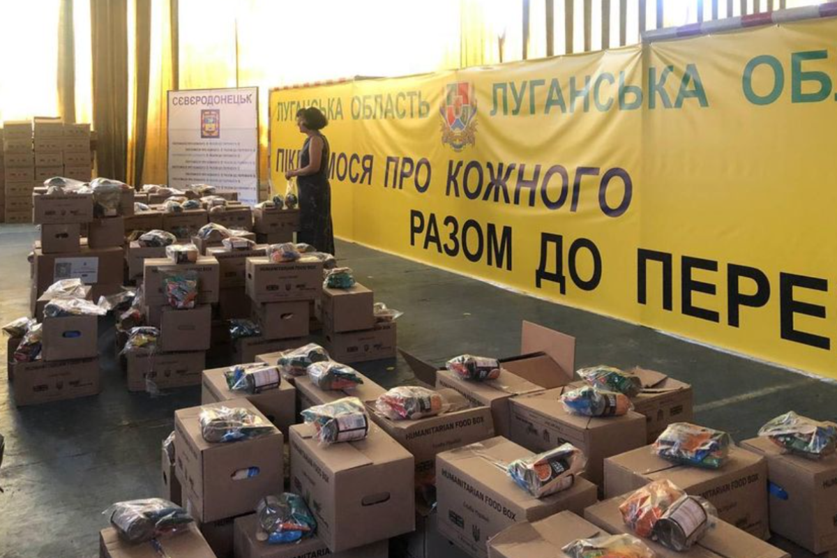 Переселенцы из Северодонецка могут получить гуманитарную помощь "Укрпочтой"