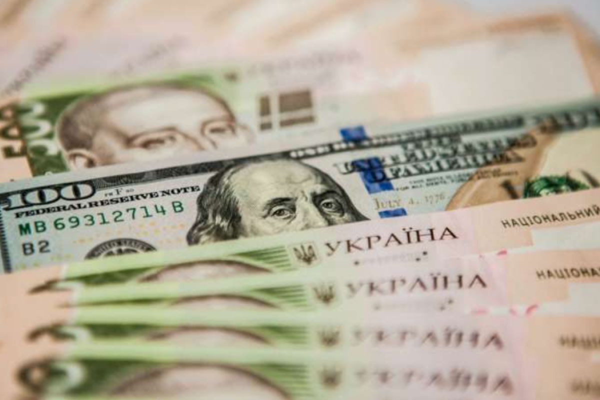 НБУ изменил правила покупки валюты у населения НБУ изменил правила покупки валюты у населения