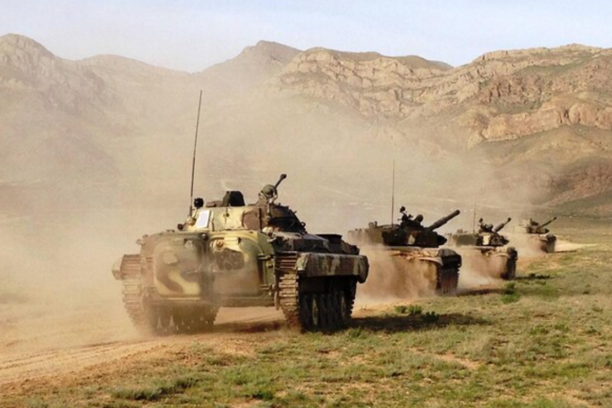 ЕС призвал Армению и Азербайджан к немедленному прекращению боевых действий в Нагорном Карабахе ЕС призвал Армению и Азербайджан к немедленному прекращению боевых действий в Нагорном Карабахе