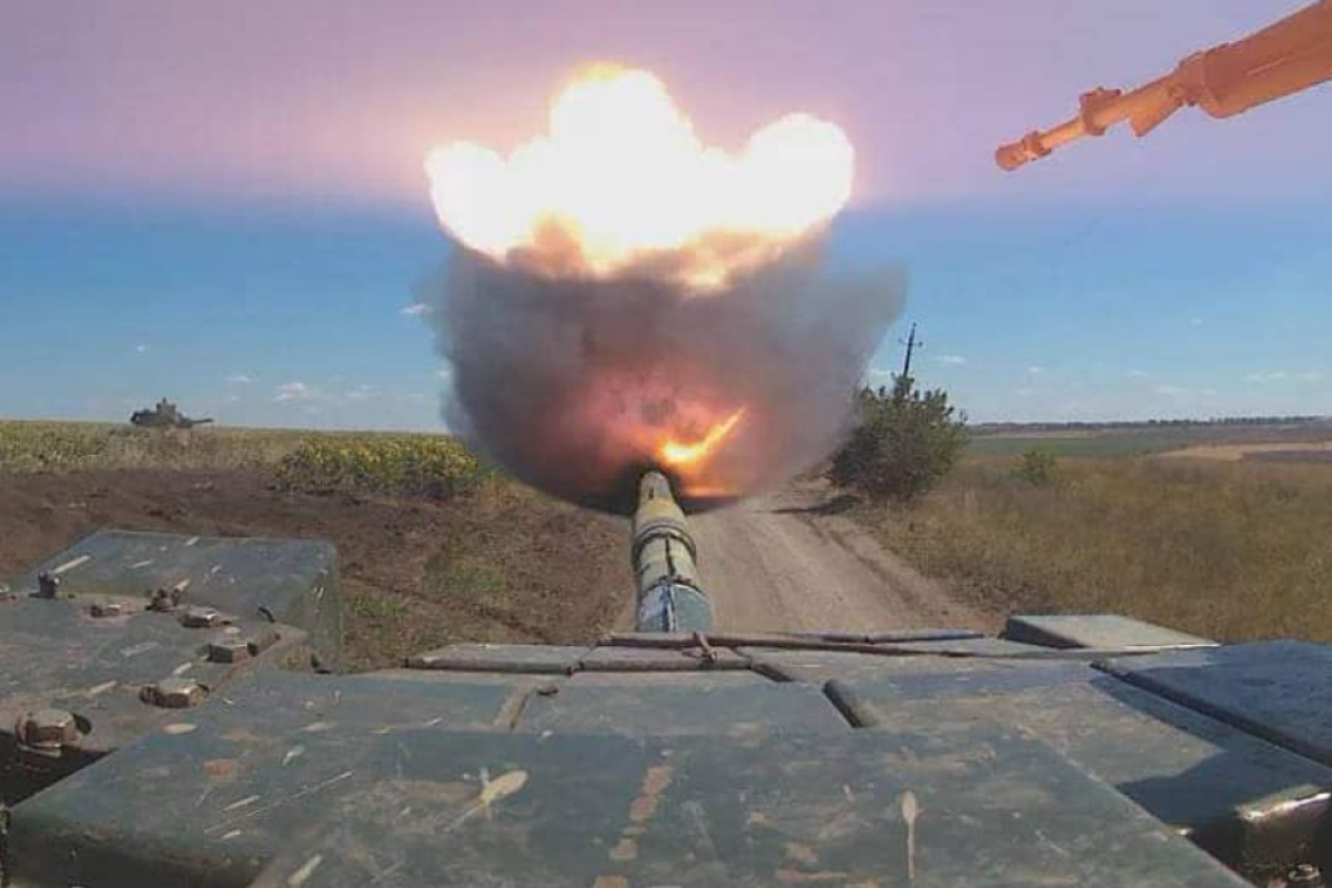 Противник намагається просунутися на кількох напрямках, бої тривають: зведення Генштабу Противник намагається просунутися на кількох напрямках, бої тривають: зведення Генштабу