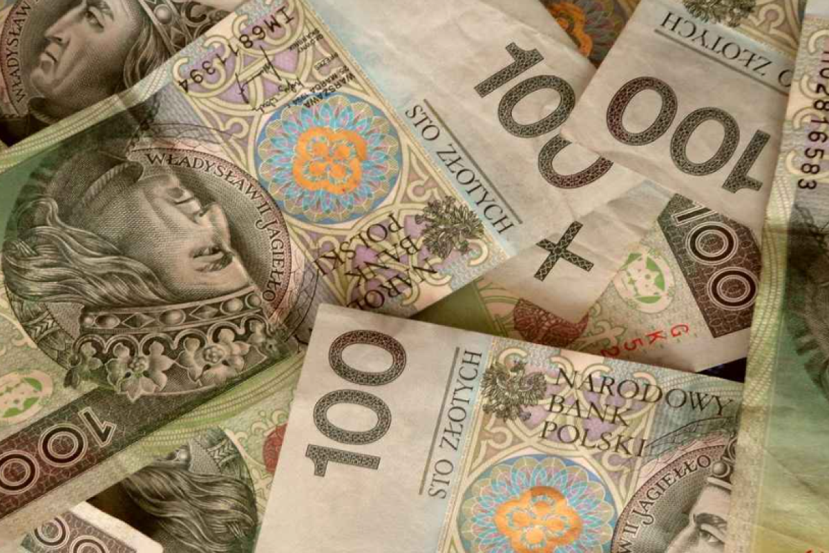 В Польше с 10 сентября перестанут принимать украинские гривны для обмена на злотые