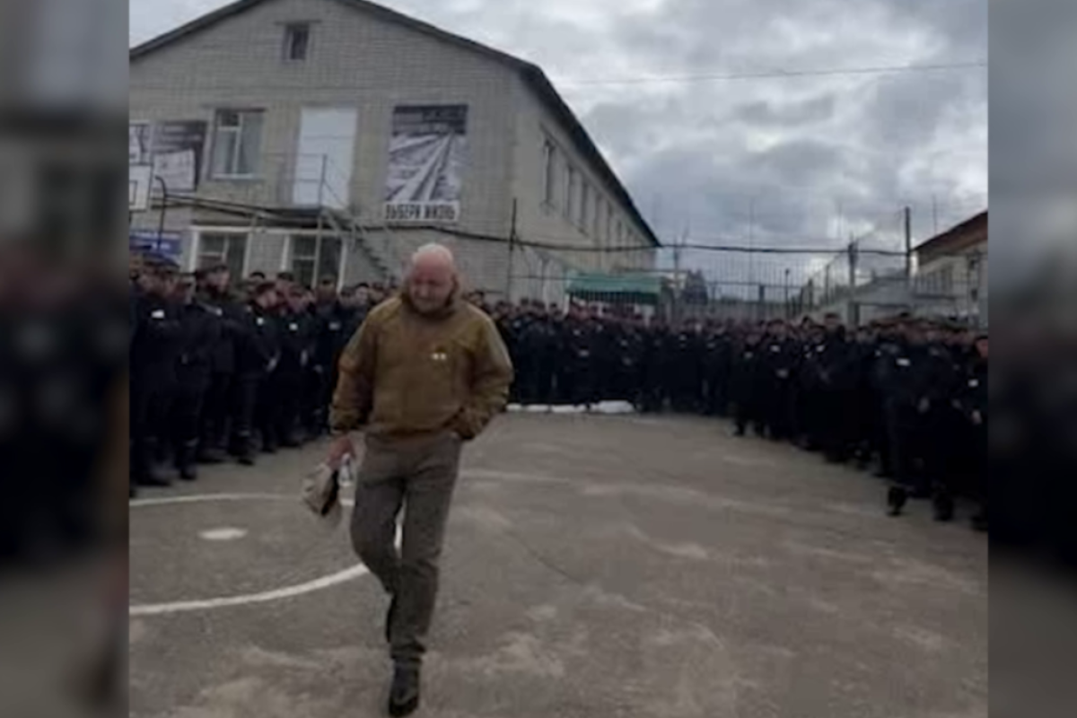 "Повар Путина" лично вербует на войну с Украиной заключенных колоний: в сети появилось видео "Повар Путина" лично вербует на войну с Украиной заключенных колоний: в сети появилось видео