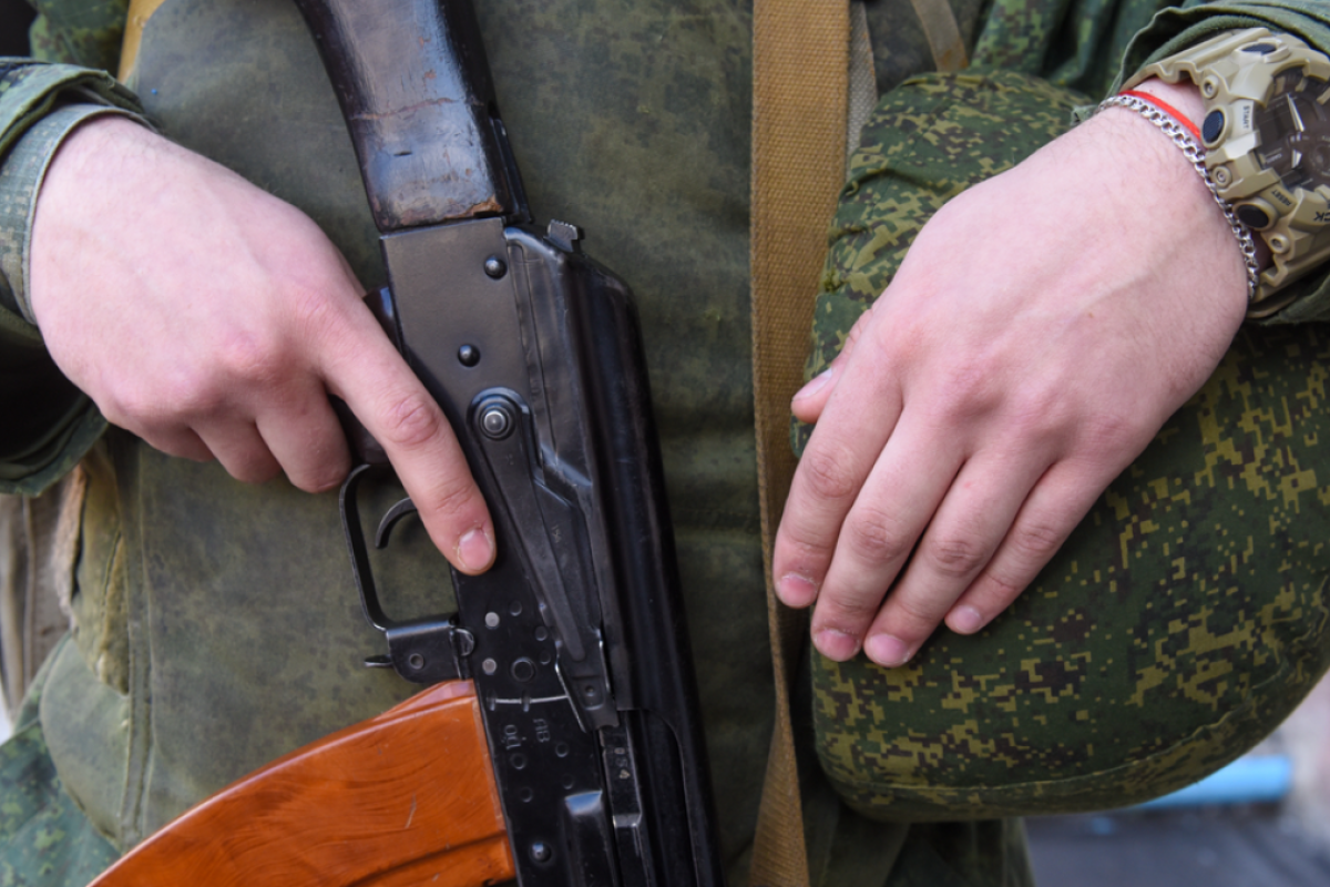 "Ось наша банда!": В РФ п'яні резервісти напиваються й не зовсім розуміють, куди їх везуть "Ось наша банда!": В РФ п'яні резервісти напиваються й не зовсім розуміють, куди їх везуть