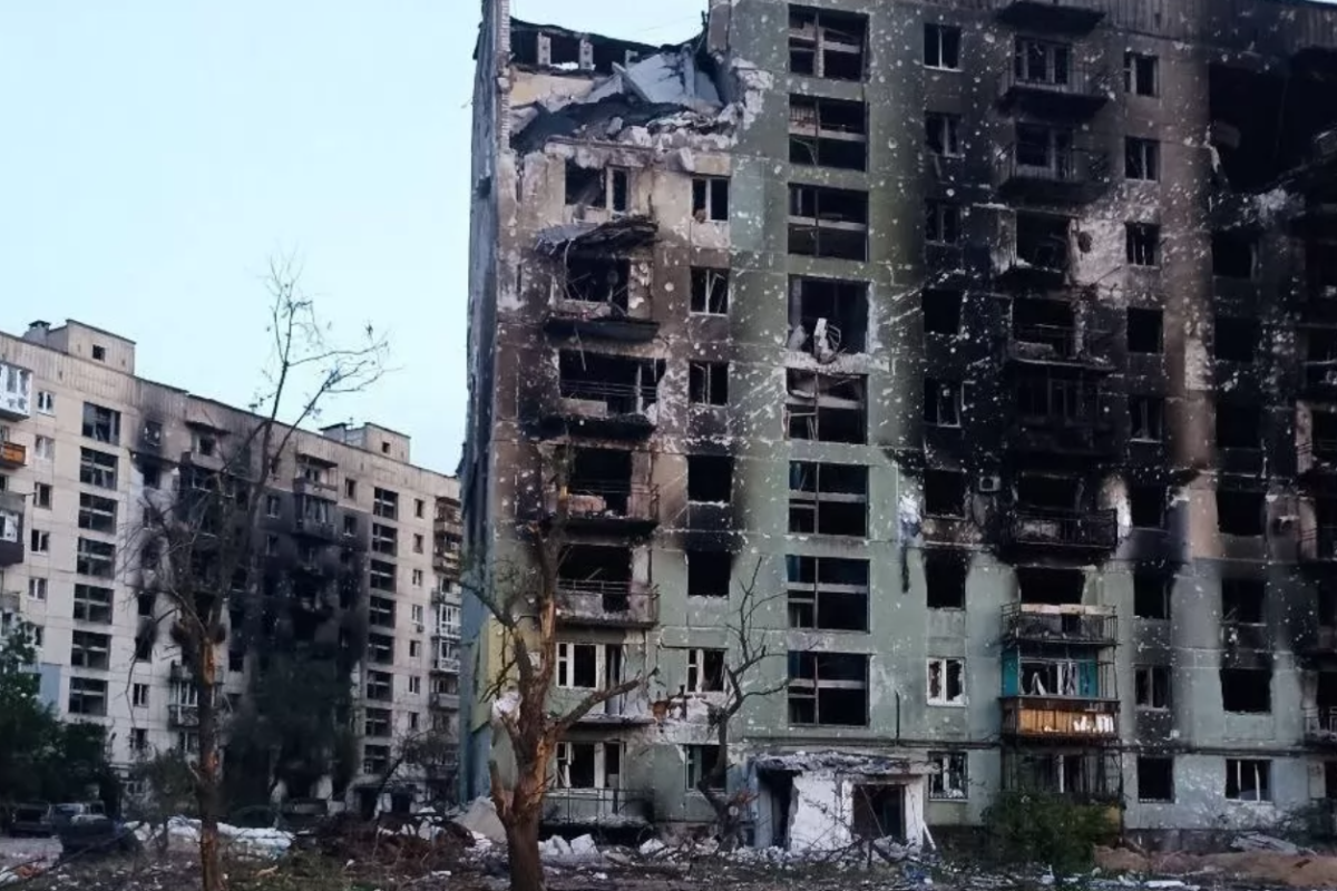 "Готовятся к битве": Оккупанты увеличивают военный контингент в Северодонецке, люди стараются выехать