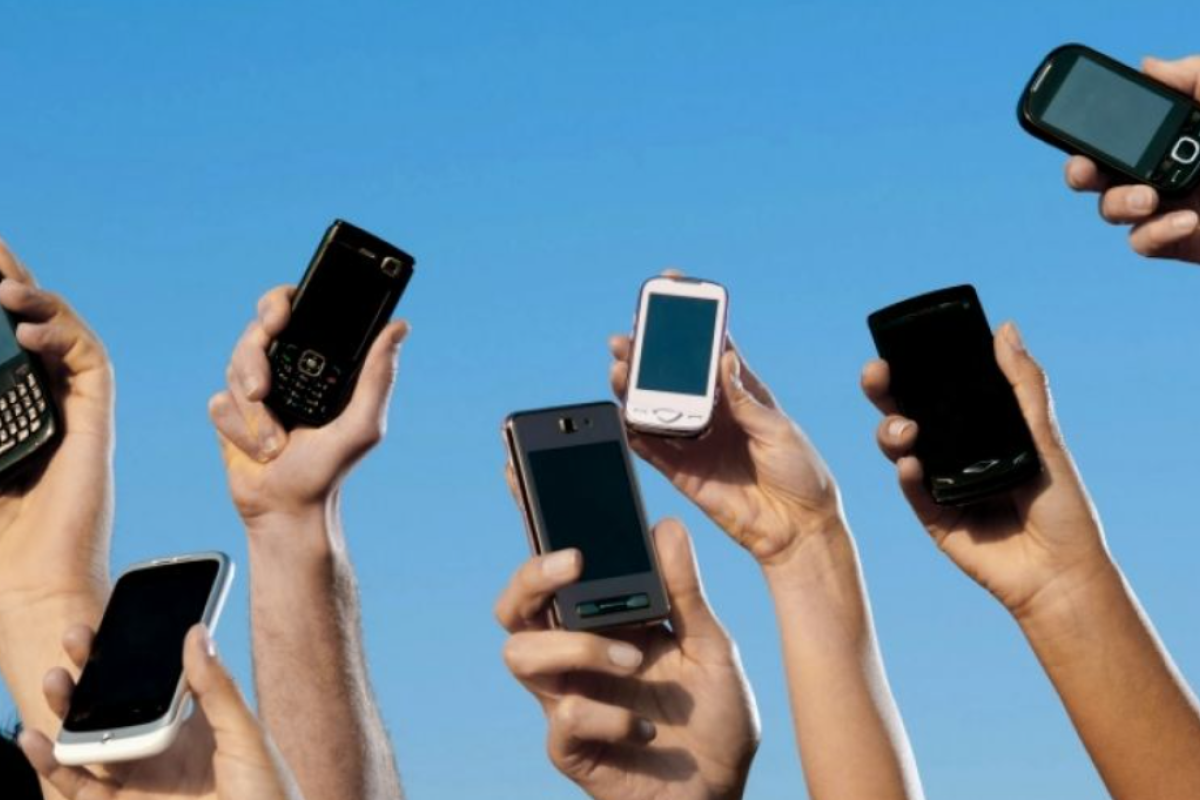 "Додзвонитися неможливо": На окупованій Луганщині серйозні перебої зі зв'язком "Додзвонитися неможливо": На окупованій Луганщині серйозні перебої зі зв'язком