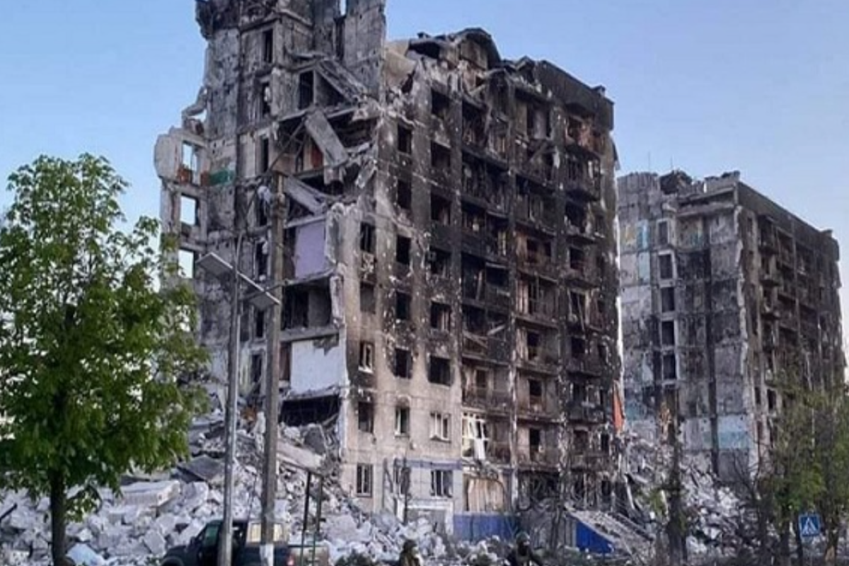 Розруха, високі ціни та свавілля: що діється в окупованих містах Луганщини Розруха, високі ціни та свавілля: що діється в окупованих містах Луганщини