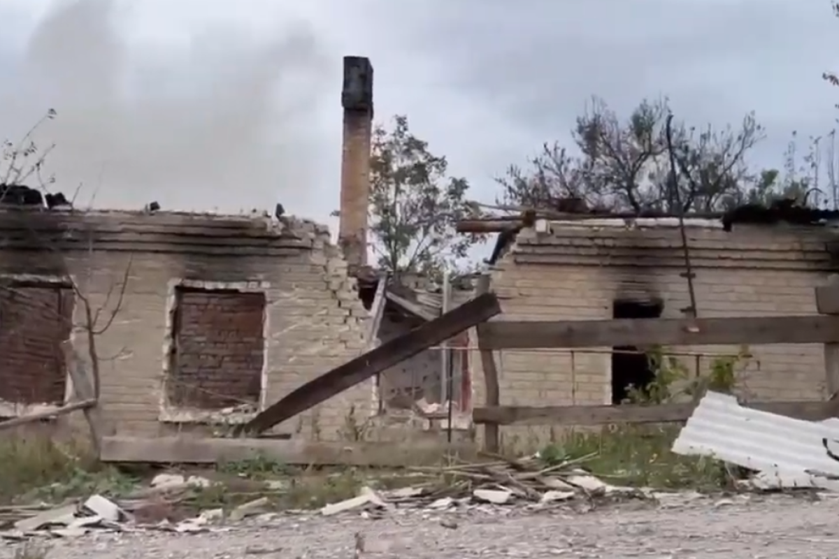 До Лисичанска 17 км: Украинские воины вошли в освобожденную Белогоровку на Луганщине До Лисичанска 17 км: Украинские воины вошли в освобожденную Белогоровку на Луганщине