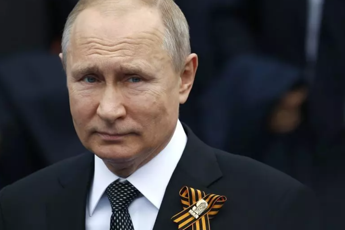 Путін увійде в історію як велика темна пляма, - Подоляк Путін увійде в історію як велика темна пляма, - Подоляк