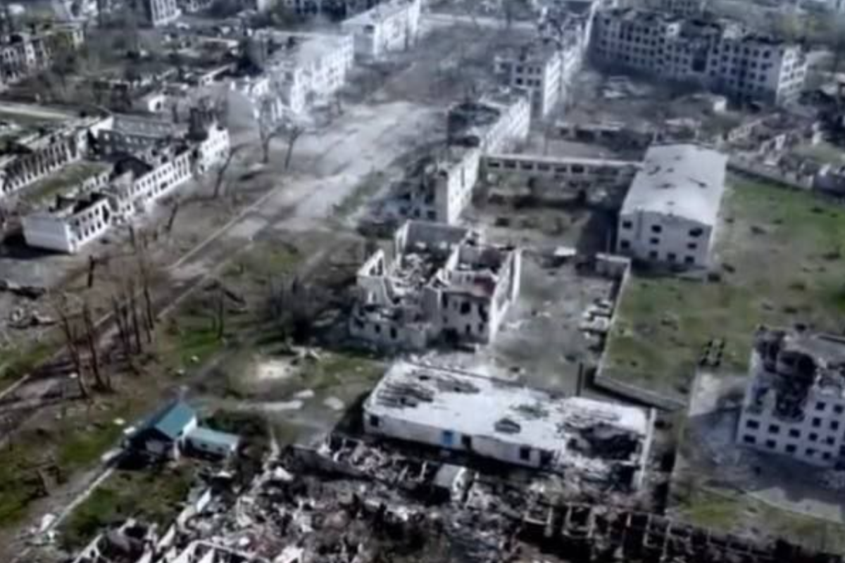 "Так виглядає допомога жителям Донбасу від Путіна": кадри зі "звільненого" Рубіжного "Так виглядає допомога жителям Донбасу від Путіна": кадри зі "звільненого" Рубіжного