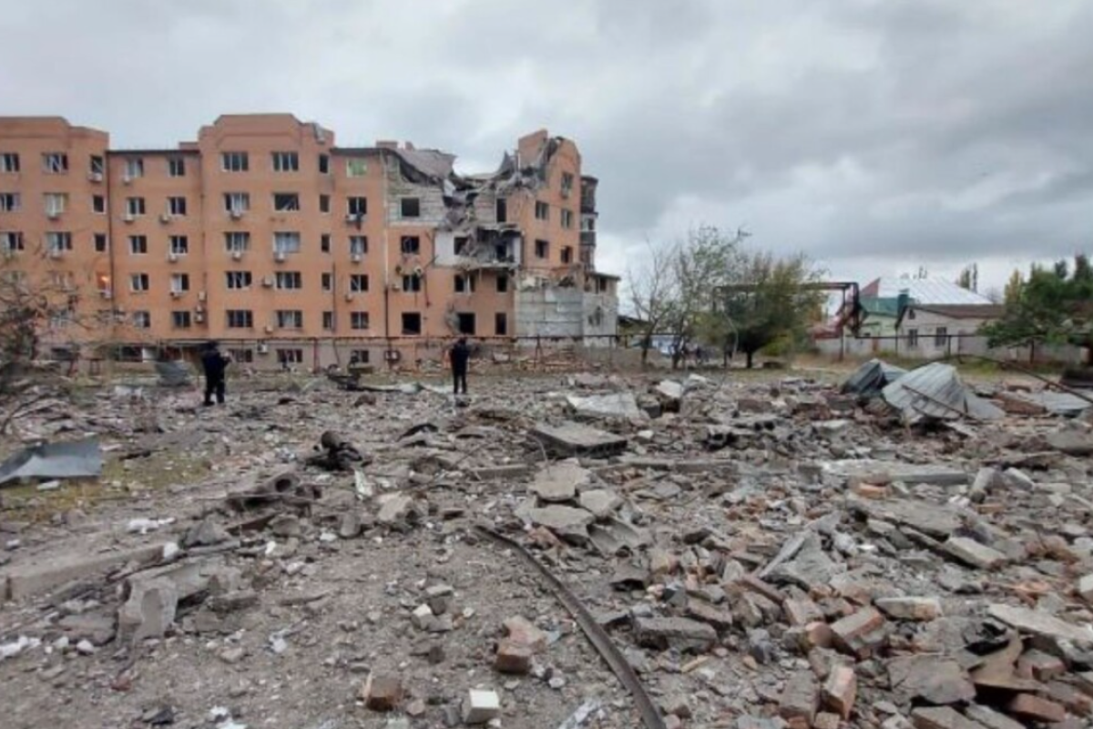 Обстрел Николаева: российская ракета попала в жилую пятиэтажку