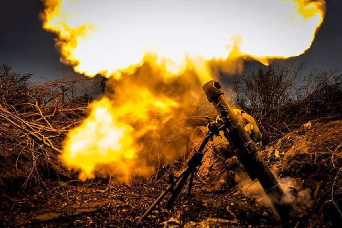 Противник веде наступальні дії на трьох напрямках: зведення Генштабу ЗСУ Противник веде наступальні дії на трьох напрямках: зведення Генштабу ЗСУ
