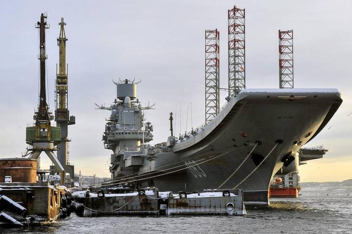 "Злой рок": На российском авианосце "Адмирал Кузнецов" снова пожар "Злой рок": На российском авианосце "Адмирал Кузнецов" снова пожар